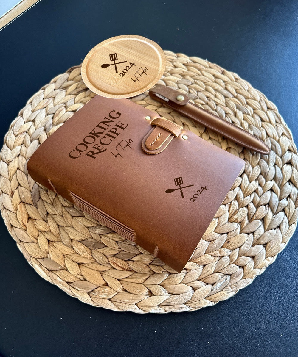 Deluxe Personalised Family Recipe Keeper for Anniversary - Mom's Cooking Gift
