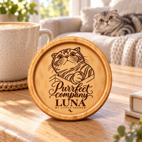 Wooden coaster engraved with one cat’s portrait and personalised name.