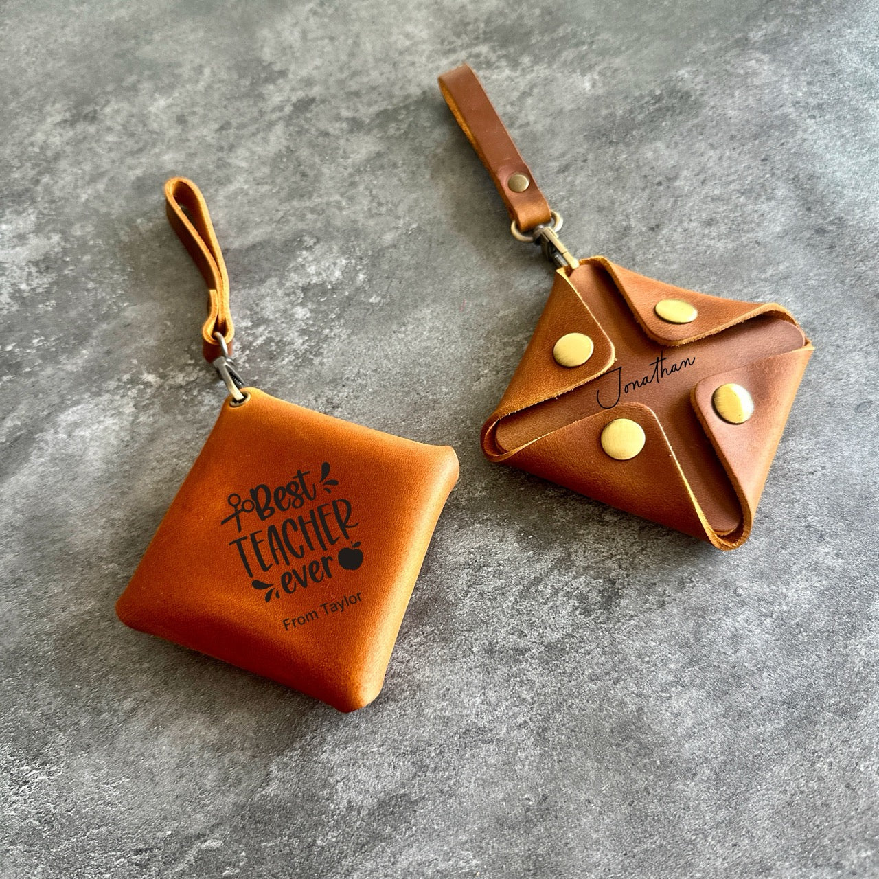 Personalised Leather Gift Pouch, Compact Crazy Horse Coin &amp; Earbud Case, Christmas Gift for Mum, Teacher, or Friend – 6 Colours